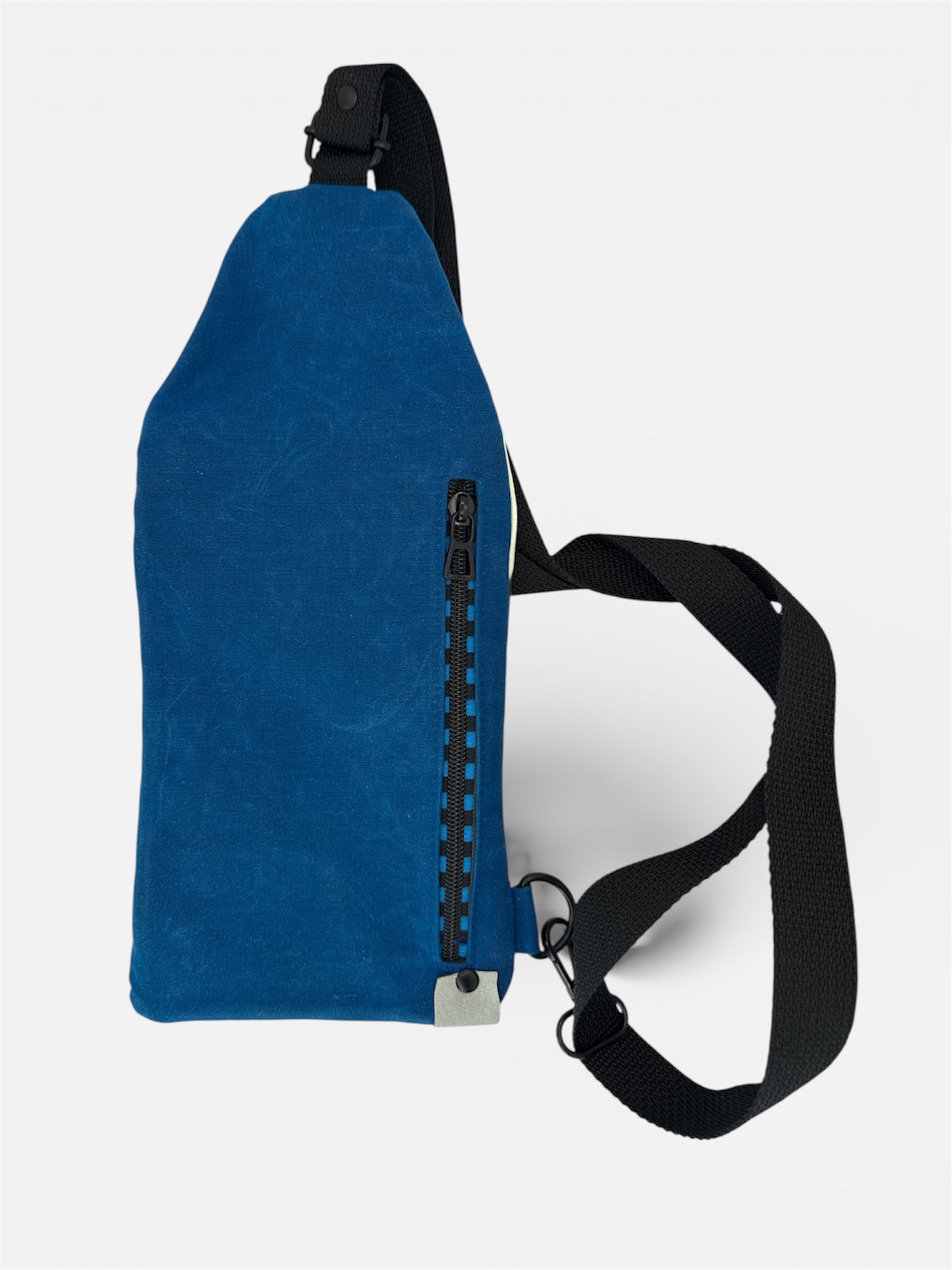 Cow/blue waxed canvas traveler sling