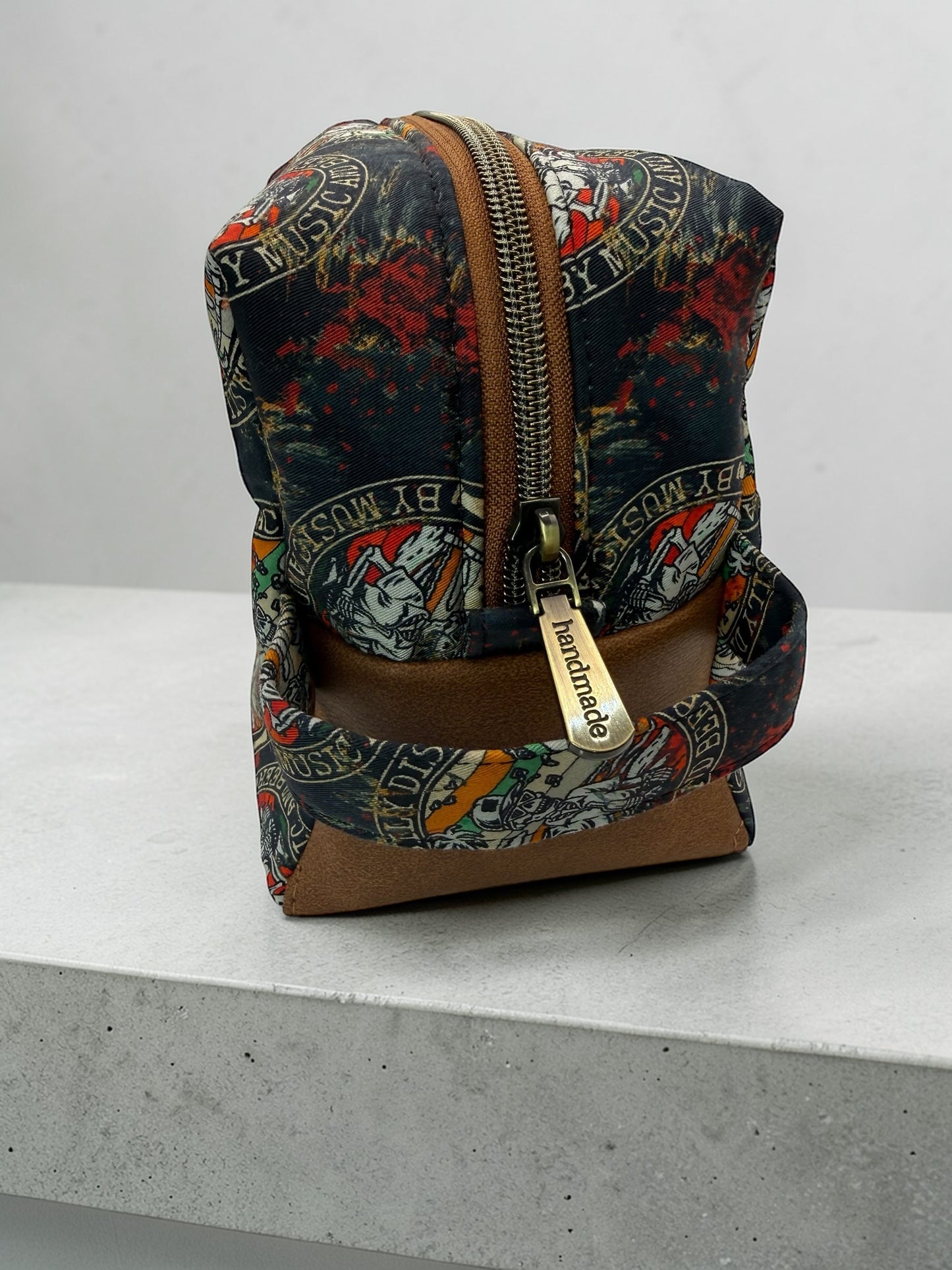 Beer and sunshine toiletry bag