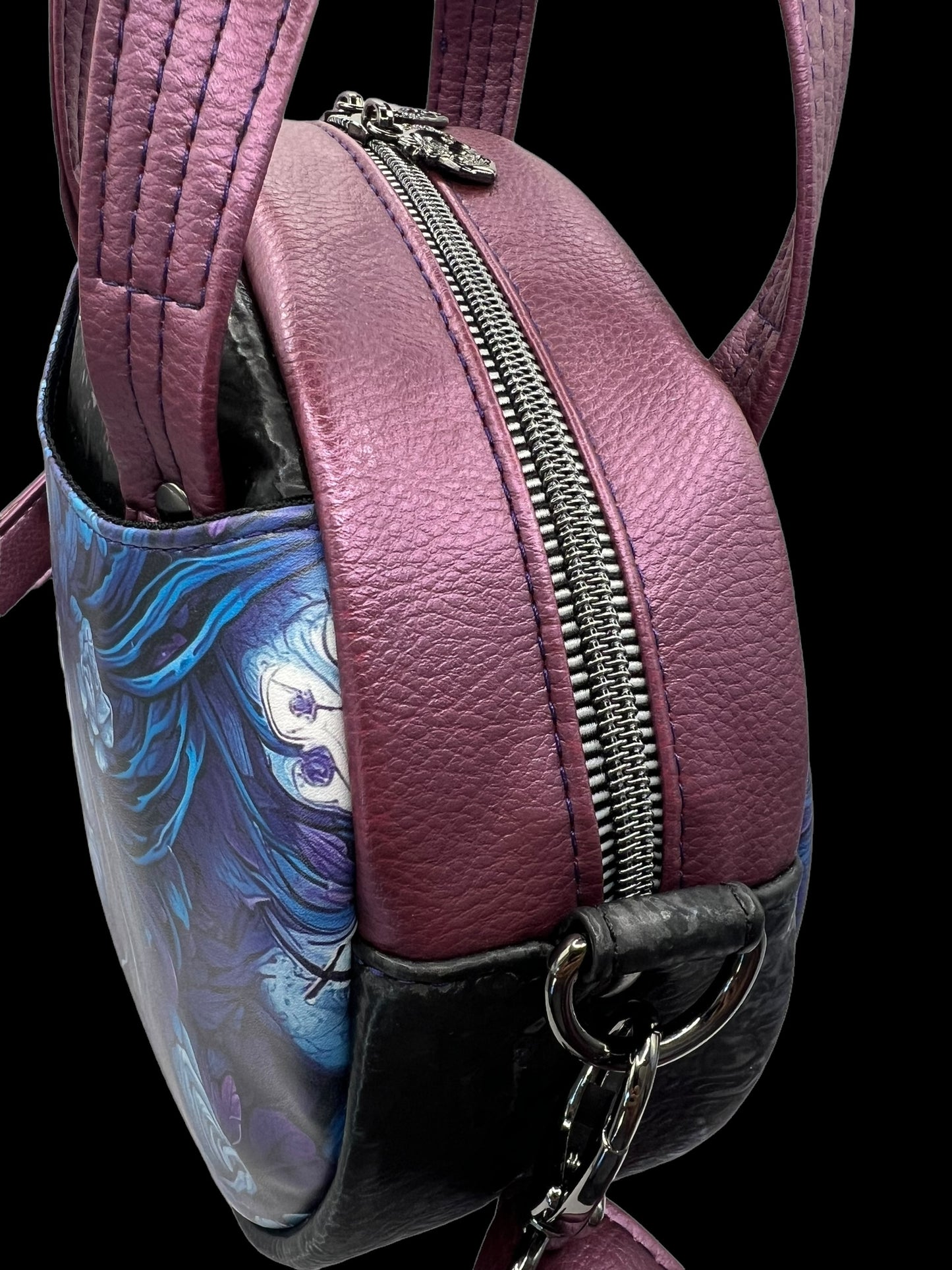 The haunting circle bag